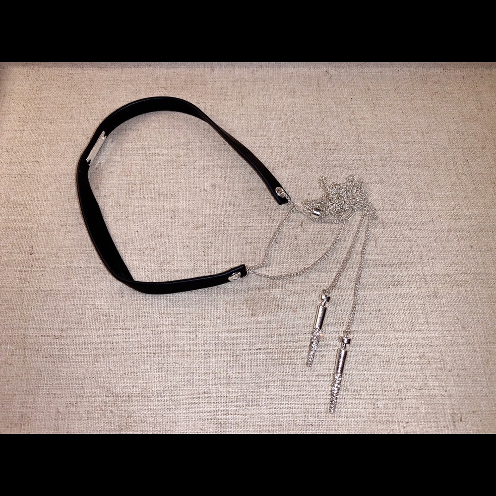 Stella and dot silver necklace